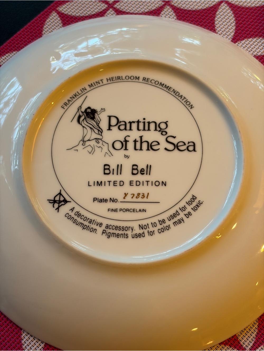 Like new Collectible plate by Bill Bell “Parting the Red Sea” Franklin Mint - Picture 2 of 4